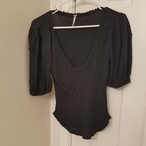 Free People short sleeved top, sz medium